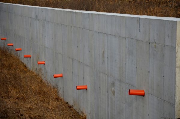 Retaining Wall Drainage in Southport